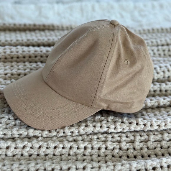 H&M hat - Picture 2 of 4